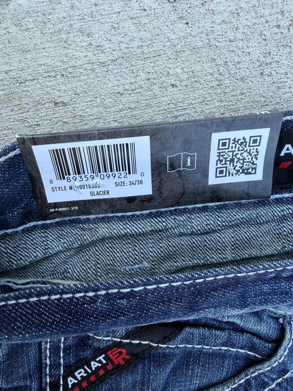 Ariat FR M4 Low Rise Boot Cut Jeans 34x30 Glacier NWT - Picture 4 of 5